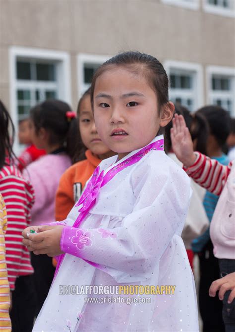 Eric Lafforgue Photography North Korean Girl In Choson Ot In A School