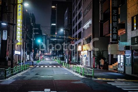 東京都中央区の路地裏夜景 No 4338651｜写真素材なら「写真ac」無料（フリー）ダウンロードok