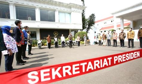 Dukung Transisi Energi Bersih Pln Serahkan Sertifikat Energi Kalteng