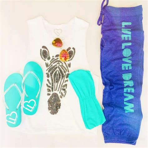AERO LIVE LOVE DREAM | My style, Clothes, Women's top