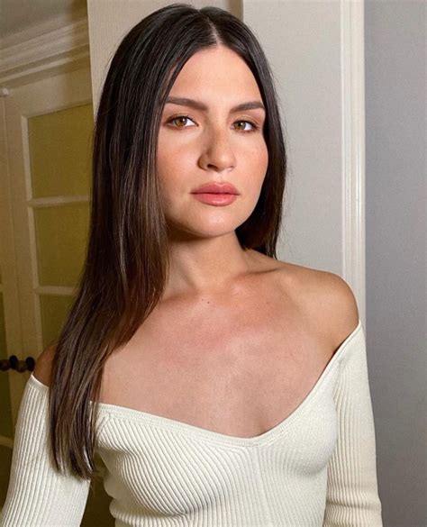 Phillipa Soo Biography Height And Life Story Super Stars Bio