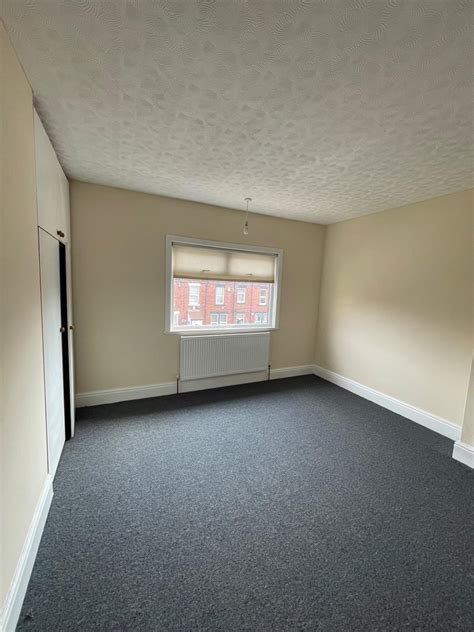 Leeds 2 Bed Terraced House Colwyn Avenue Ls11 To Rent Now For £