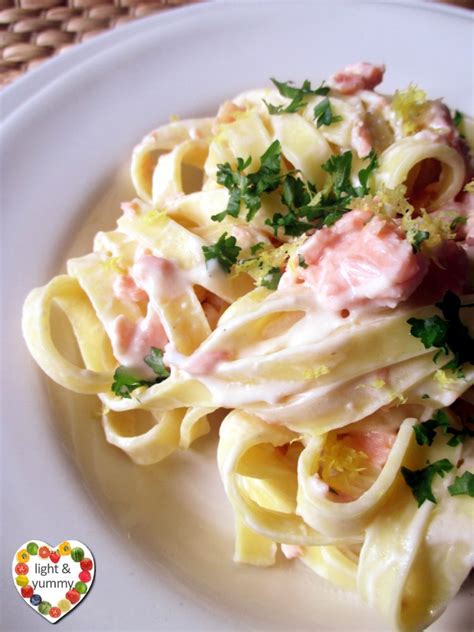 Creamy salmon tagliatelle with lemon, no cream, ready in 15 minutes!