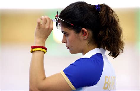 Manu Bhaker Enters Her First Olympic Final Salvages Indias