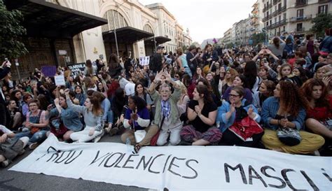 Protestas Por Condena De Abuso Sexual Y No Por Violación A Los Miembros