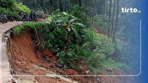 Jalan Penghubung Bandung Barat Dan Cianjur Putus Akibat Longsor