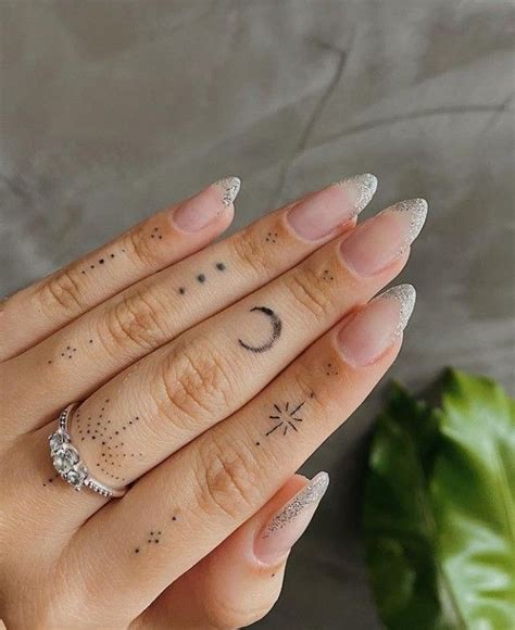 165 Best Finger Tattoo Symbols And Meanings 2023 Designs For Women Men