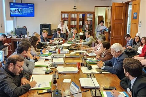 Comisión de Hacienda de la Cámara despacha sistema de competencias