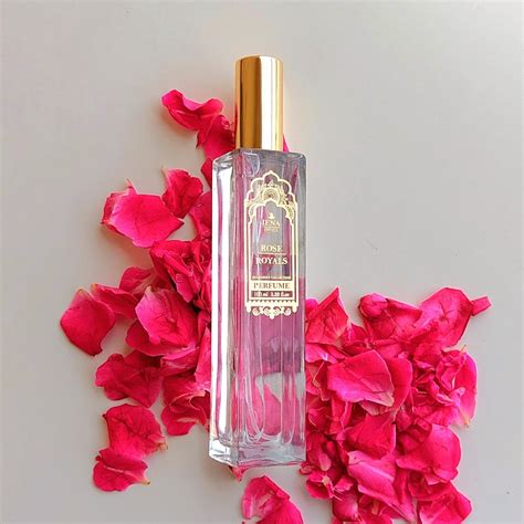 Rose Perfume- 100 ml, Rose Petal Scents: Experience the Beauty of ...