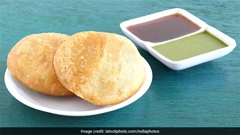 Watch: How To Make Halwai-Style Khasta Kachori And Aloo Ki Sabzi - NDTV Food