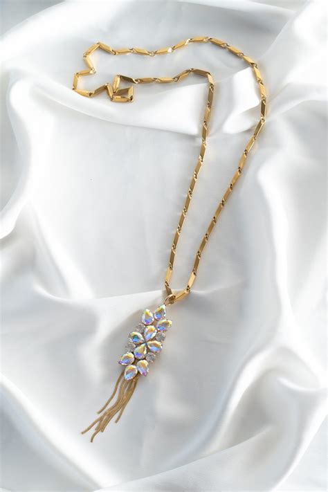 Long gold necklace with large crystal pendant – Goupi Lab