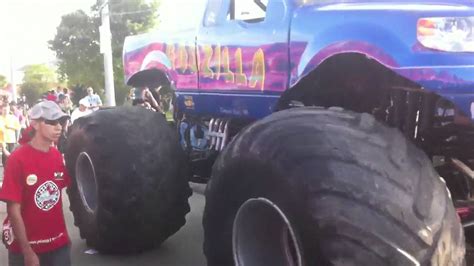 Monster Truck En Sonido Sobre Ruedas Medellin Youtube