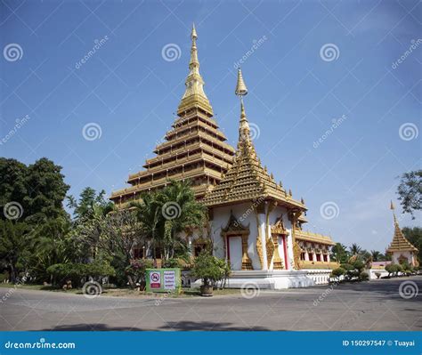 Phra Mahathat Kaen Nakhon Pagoda In Wat Nong Waeng Temple For Thai