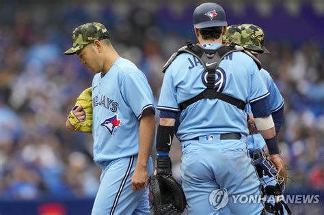 기쿠치 4⅓이닝 2실점 강판토론토 신시내티에 패배 한국경제