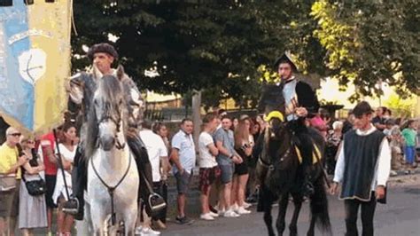 Due Imperiesi In Corteo Al Palio Dellanello A Cori Latina La Stampa