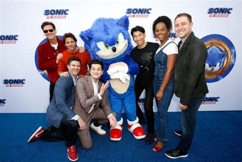 Jim Carrey, James Marsden and the Cast Step Out For Sonic the Hedgehog ...