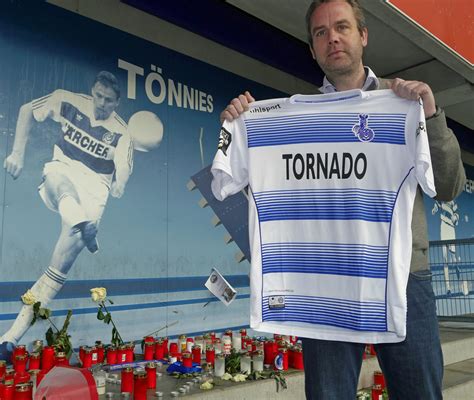 Für Michael Tönnies Zebras im Tornado Trikot gegen den VfL Osnabrück