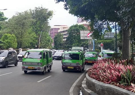 Beberapa Titik Angkot Ngetem Di Kota Bogor