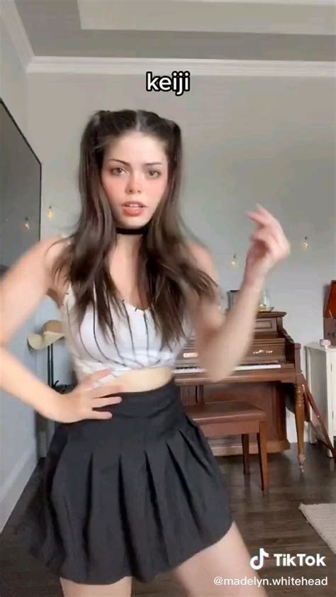 8 Hot Sexy Madelyn Whitehead Bikini Pics