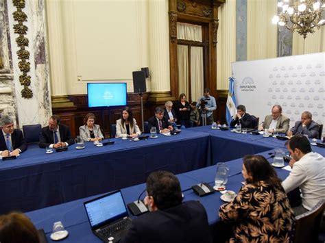 Tensa reunión de la Asociación de jueces con los diputados de la