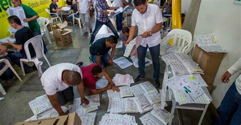 Contando Votos Semanario La Calle