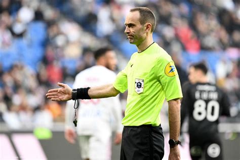 Om Om Angers On Conna T L Arbitre