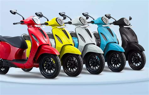 Chetak Electric Bajaj Expands Electric Portfolio With Chetak 2901