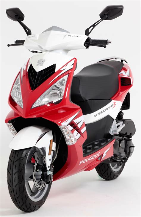 Motorrad Vergleich Piaggio Nrg Power 50 Dd 2t 2020 Vs Peugeot