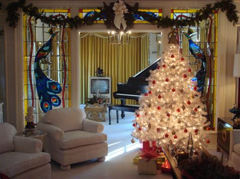 RETRO KIMMER'S BLOG: CHRISTMAS AT GRACELAND