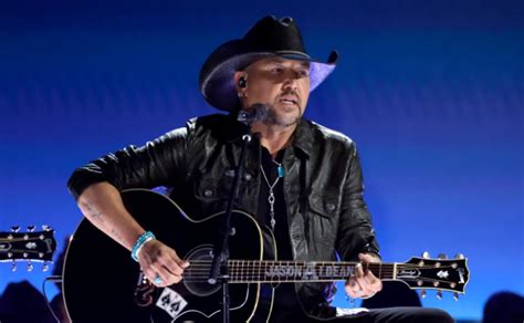 Jason Aldean Pays Tribute To Toby Keith With Emotional ACM Performance