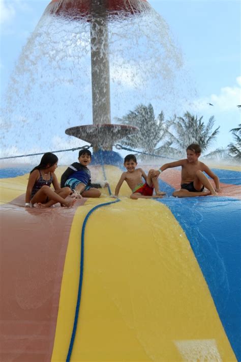 Parque Acuático en Cancún para Niños | Ventura Park