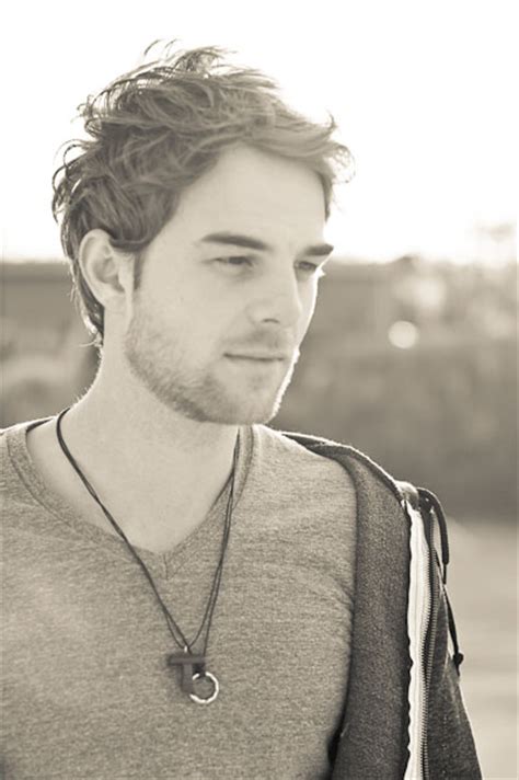 Image Nate Buzz Nathaniel Buzolic 29450647 399 600 Pretty