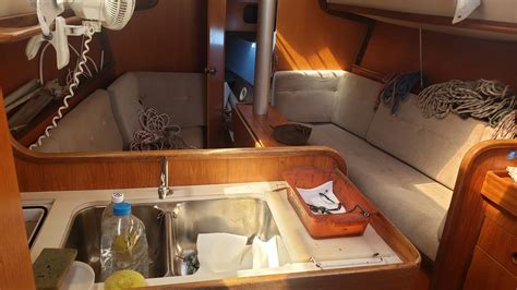 1985 Beneteau First 305 Motorcruiser Kaufen Yachtworld