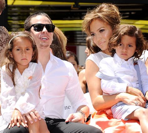 Pitbull 2025: dating, net worth, tattoos, smoking & body facts - Taddlr