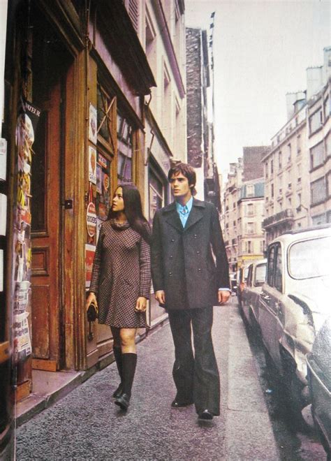 Olivia And Leonard Walking Street Olivia Hussey Leonard Whiting