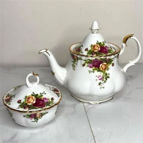 Royal Albert Old Country Roses Bone China Teapot Powder Box With