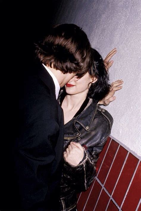 Kisses Johnny Depp And Winona Johnny Depp Winona Ryder Johnny And