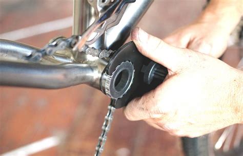 How To Fit A Threaded Bottom Bracket Road Cc