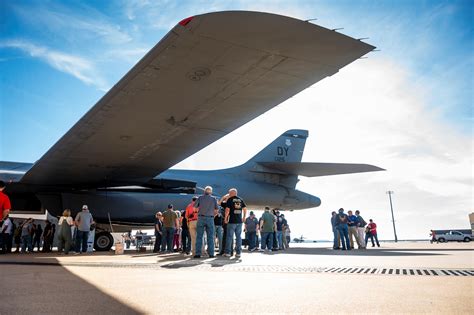 Retired B 1 Maintainers Tour Dyess Air Force Global Strike Command