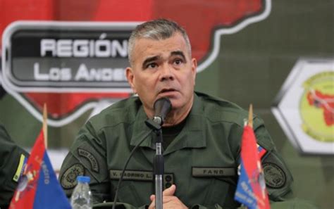 Padrino López La Fuerza Armada continuará con la defensa del Esequibo