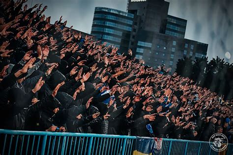 Fuerte Repudio Por El Saludo Nazi De Los Ultras Del Dinamo Zagreb Antes