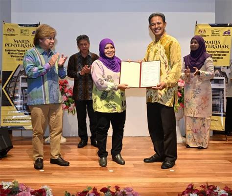 Majlis Penyerahan Projek Siap Kepada Pelanggan Projek Pembinaan