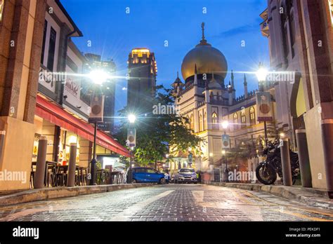 Singapore 2018 Jan 20 Night View Of Sultan Mosque On North Bridge