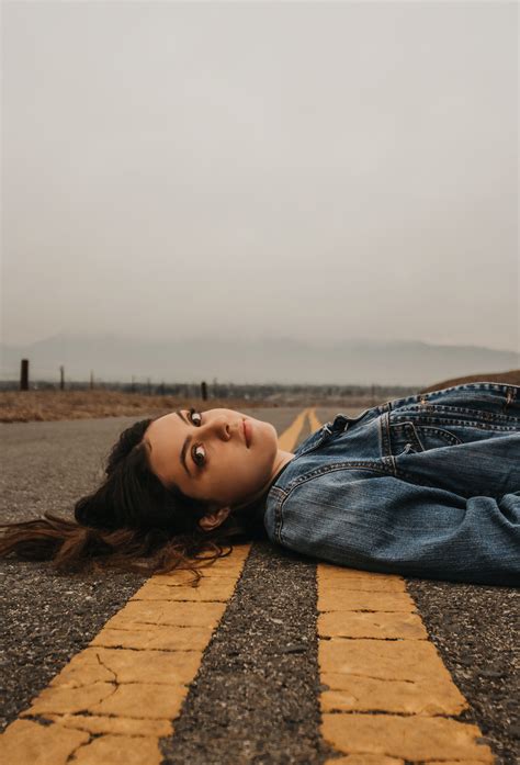 Photoshoot Idea Pose Middle Of The Street Selfie Photography Model