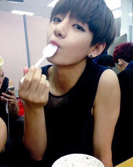 Pin On Noluyo Taehyung Bts Predebut Taehyung Selca