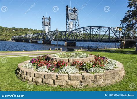 Stillwater lift bridge, MN editorial photo. Image of urban - 111620296