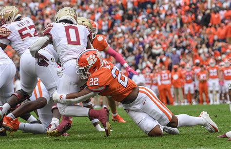 Clemson Tigers Snapshot Profile: No. 22 Trenton Simpson