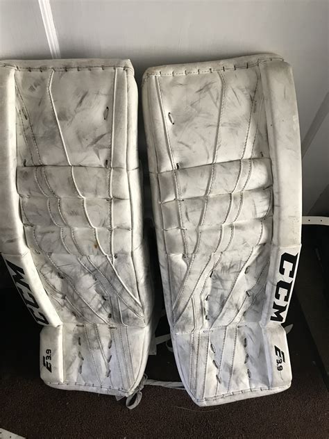 30 Ccm Extreme Flex E3 9 Goalie Leg Pads Sidelineswap