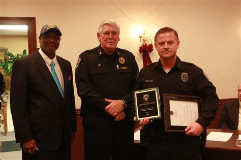 Wpd Officer Honored For Off Duty Heroism Jessamine Journal