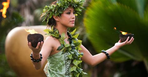 Kauai Vip 4 Course Dinner And Luau Kalamaku Show Getyourguide